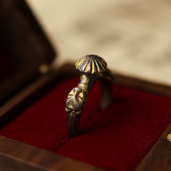 Medieval “Beast Heads” Silver Ring with Gold leaf.
